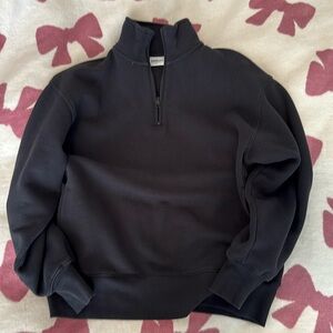 ARITZIA • 1/2 zip sweater